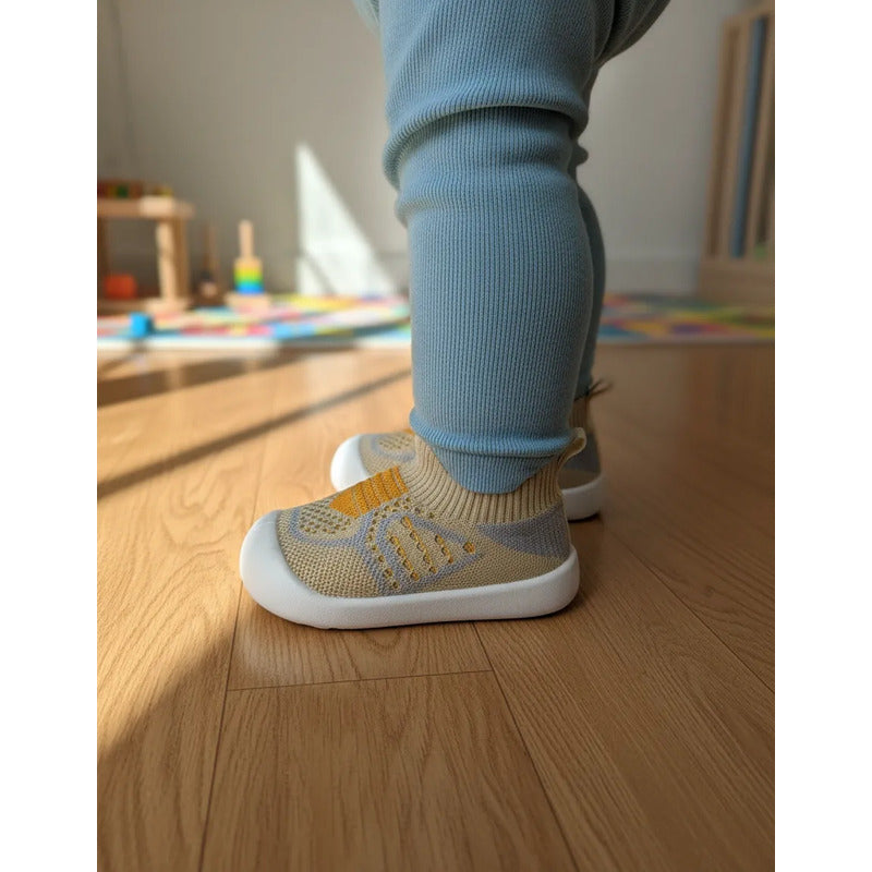 Calzado De Bebe Varios Colores Crema Gris Y Naranja 12.5 Uy Lisa
